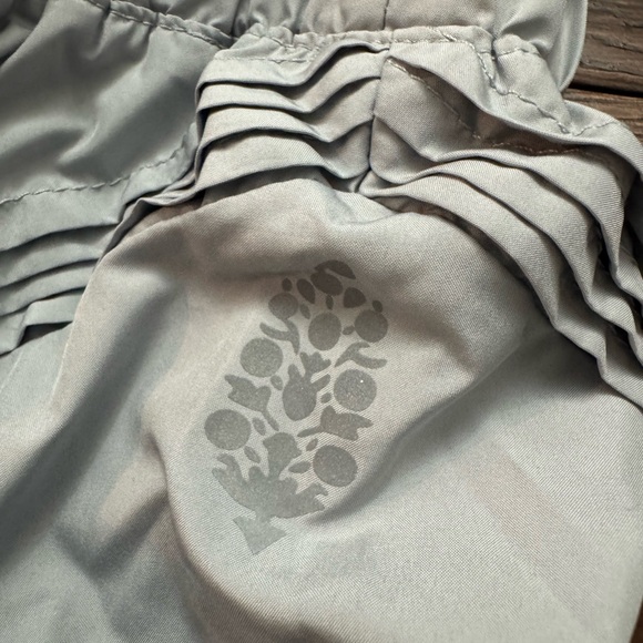 FP Movement Get Your Flirt On Light Gray Shorts Size M - Picture 11 of 14